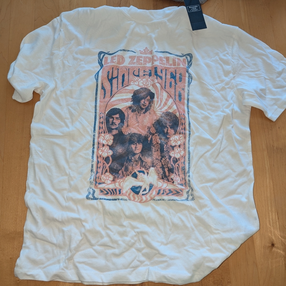 NWT Abercrombie and Fitch led Zeppelin t-shirt